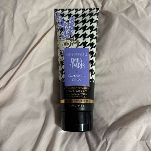 Bath & Body Works Other - FLASH SALE ✨ Bath & Body Works Emily in Paris Lavender Luxe Body Cream